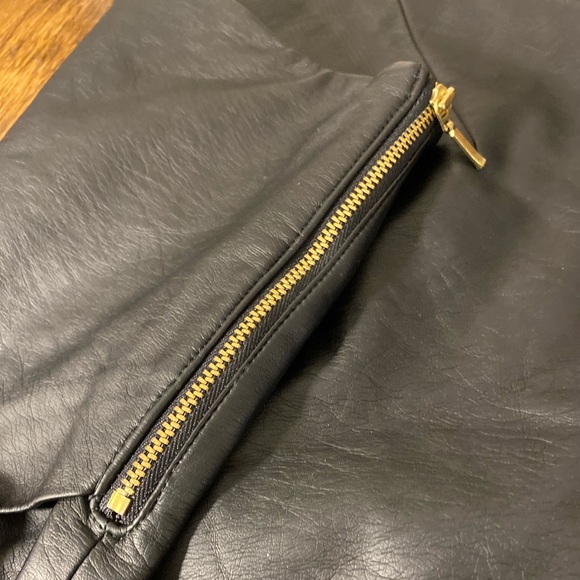 Club Monaco Pleather Skirt Size 4 - Picture 7 of 8